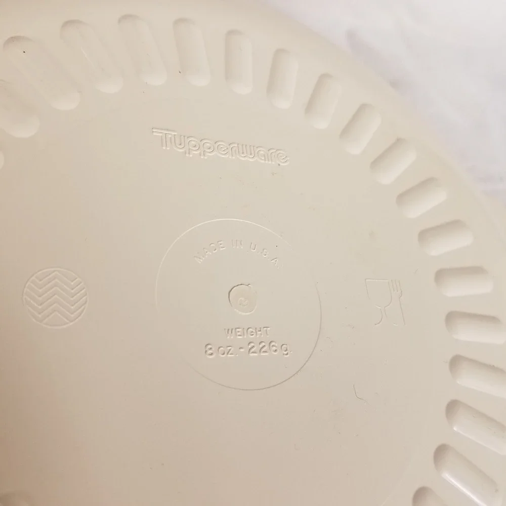 Tupperware Multi-Cooker Steamer Set 2Qt Almond Vintage Good 4-Piece Stackable